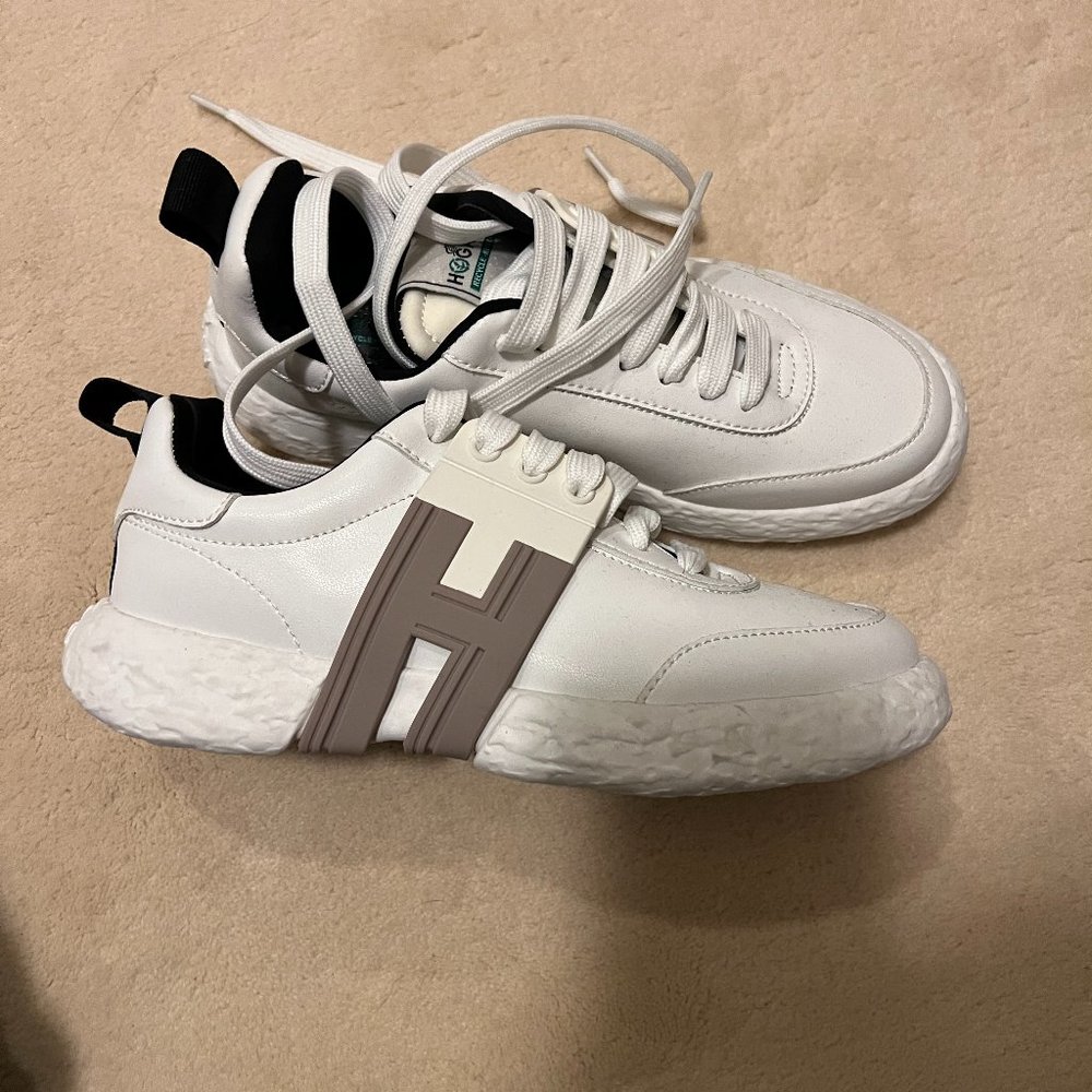 Brand new sneakers, similar with Hogan